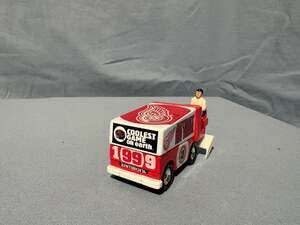 1999 Detroit Red Wings Zamboni Ice Resurfacer 1:50 Scale Diecast Toy